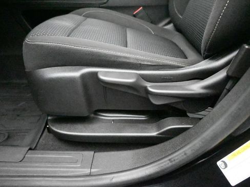 Used 2021 GMC Acadia SLE w/ LPO, Floor Liner Package AWD/4WD image 10