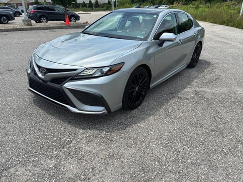Used 2021 Toyota Camry XSE AWD/4WD image 3