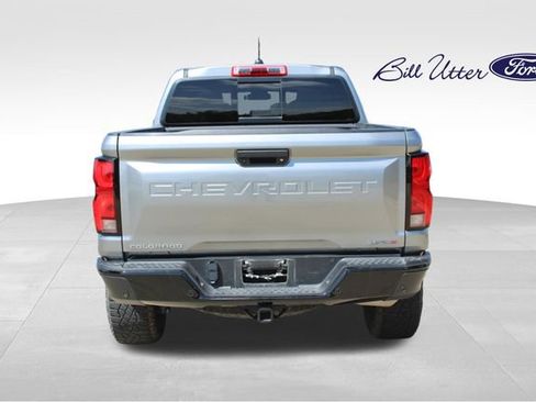 Used 2025 Chevrolet Colorado ZR2 w/ Technology Package AWD/4WD image 13