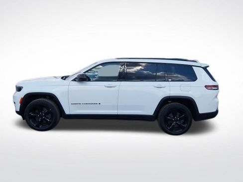 Used 2023 Jeep Grand Cherokee L Laredo image 19