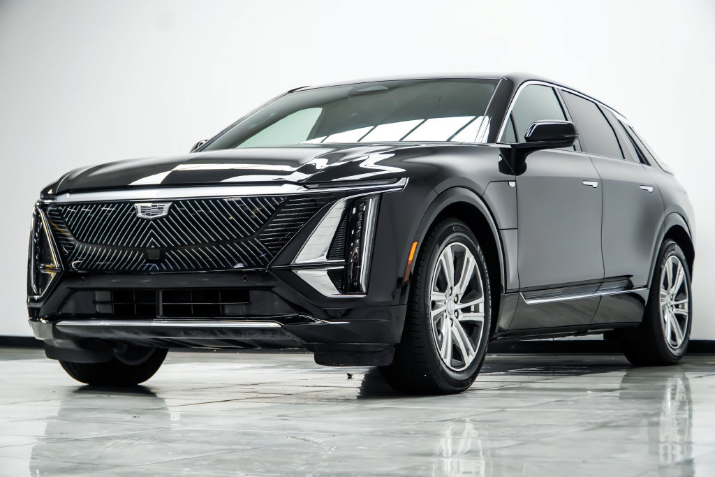 Used 2024 Cadillac Lyriq Tech RWD image 11