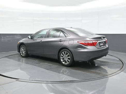 Used 2016 Toyota Camry XLE image 5