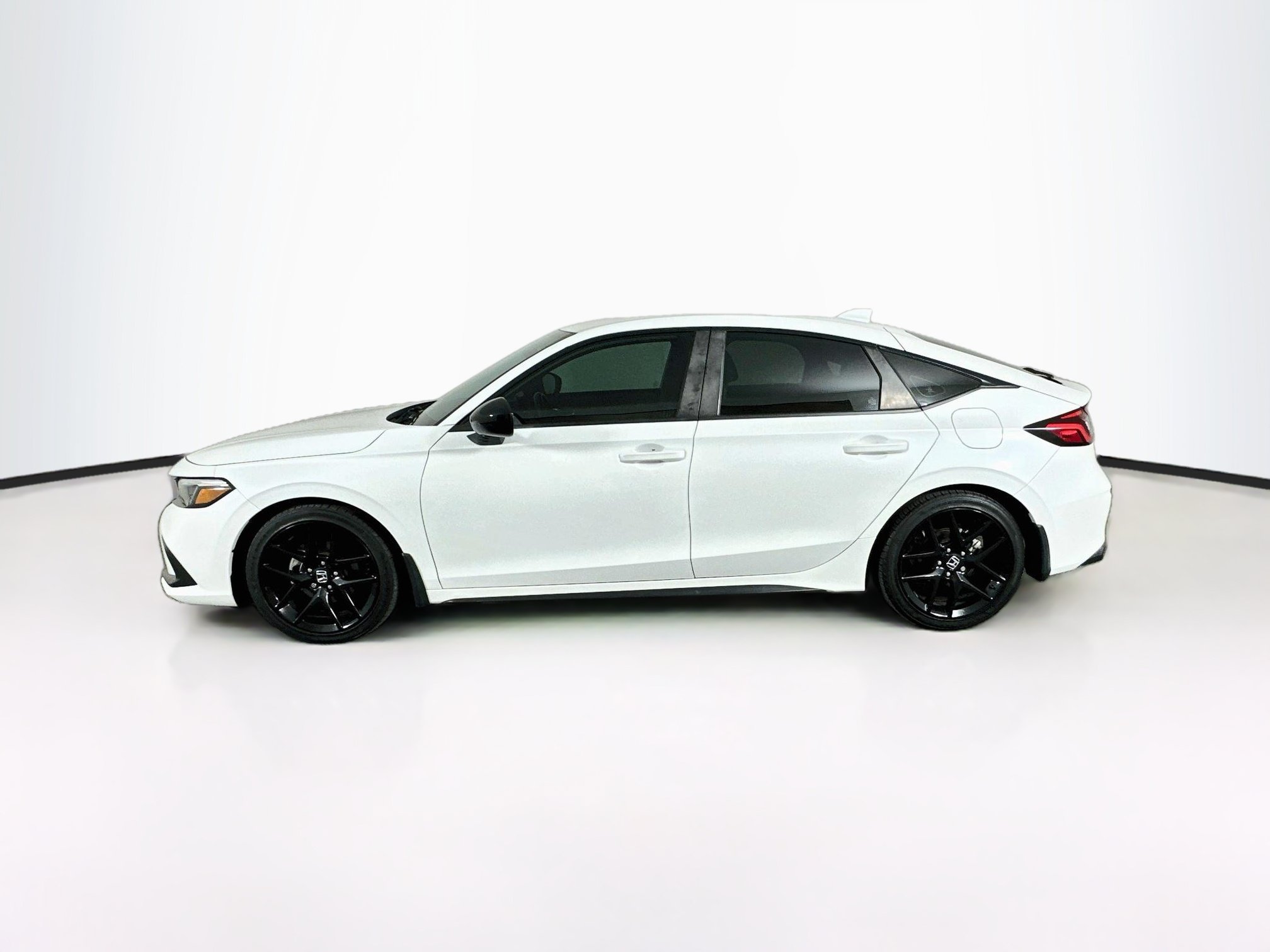 Used 2023 Honda Civic Sport image 4