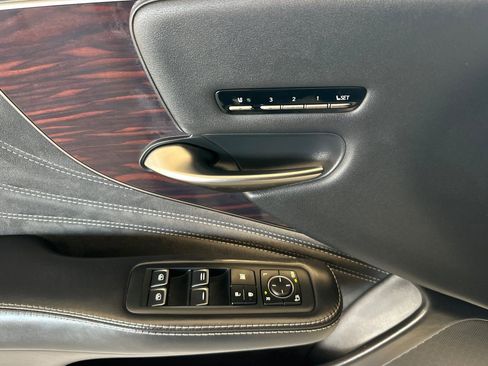 Used 2018 Lexus LS 500 image 10