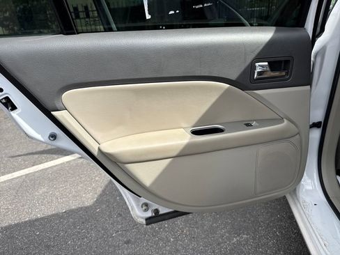 Used 2012 Ford Fusion SEL image 35