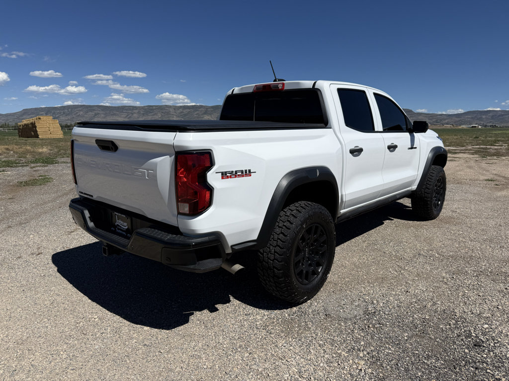 Used 2024 Chevrolet Colorado Trail Boss w/ Technology Package AWD/4WD image 7