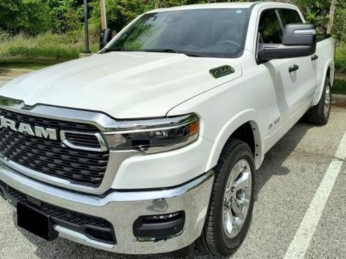 Used 2025 RAM 1500 Big Horn AWD/4WD image 1