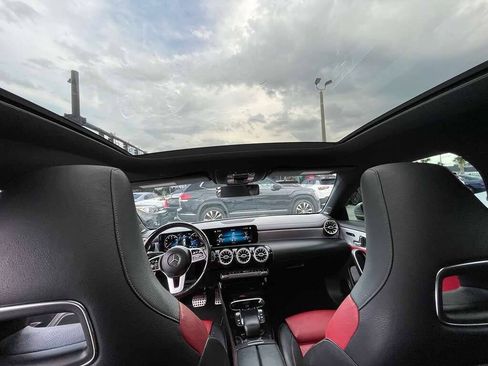 Used 2021 Mercedes-Benz CLA 250 4MATIC image 8