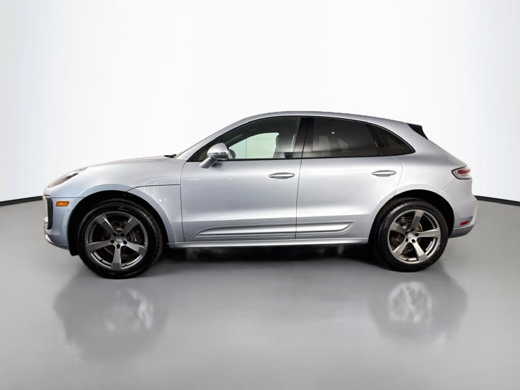 Used 2023 Porsche Macan AWD/4WD image 6