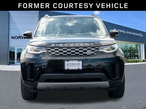 Certified 2024 Land Rover Discovery S image 2