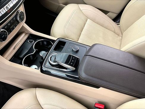 Used 2017 Mercedes-Benz GLE 350 image 17