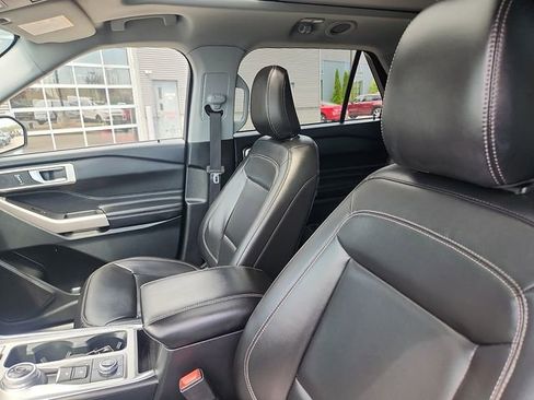 Certified 2023 Ford Explorer XLT w/ Equipment Group 202A AWD/4WD image 22