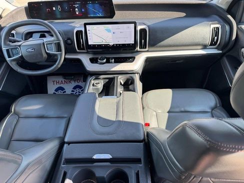 Used 2025 Ford Expedition Max Active image 12