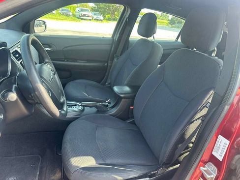 Used 2014 Chrysler 200 LX FWD image 9