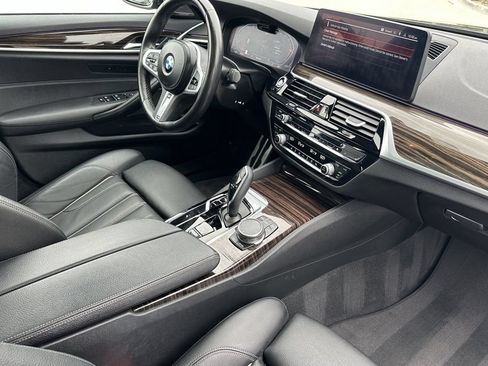 Used 2023 BMW 540i w/ M Sport Package RWD image 16