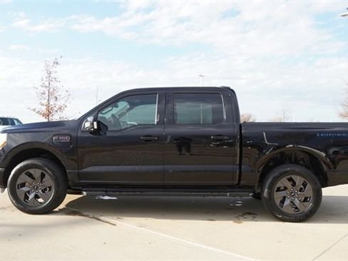 Used 2023 Ford F150 Lightning Lariat image 6