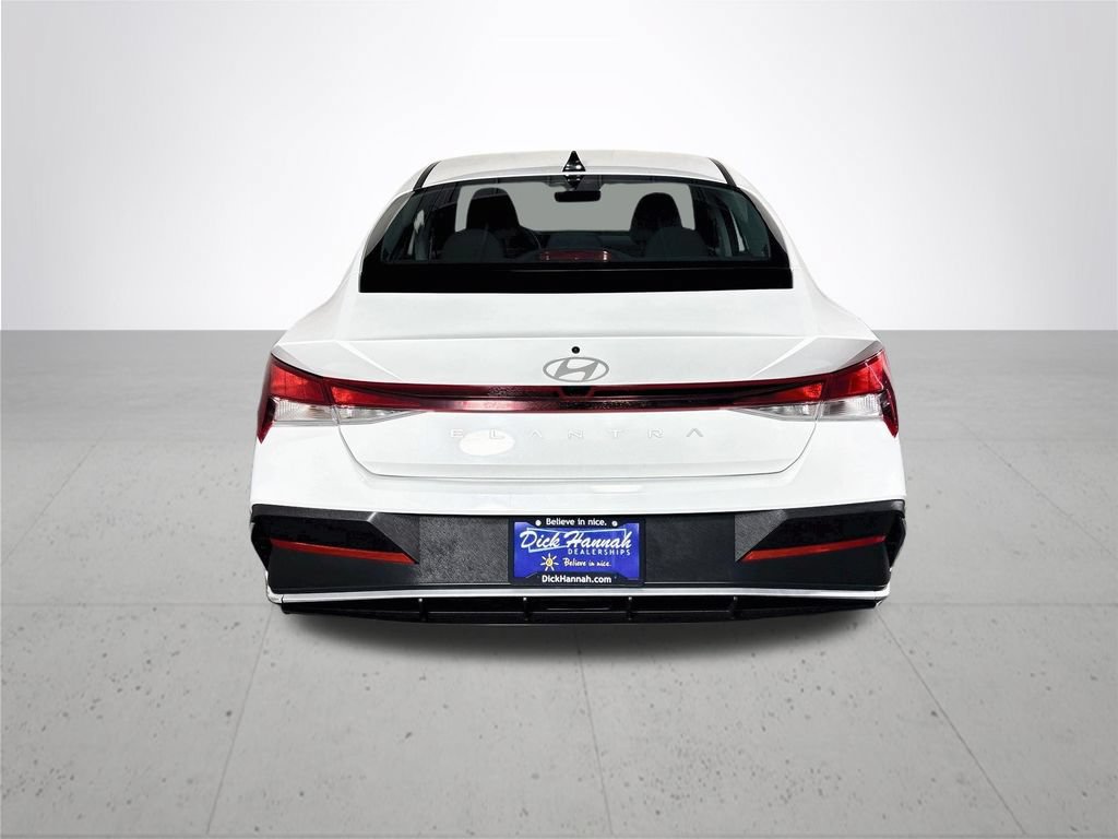 Used 2024 Hyundai Elantra SEL FWD image 7