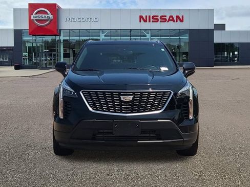 Used 2023 Cadillac XT4 Luxury w/ Cold Weather Package AWD/4WD image 2