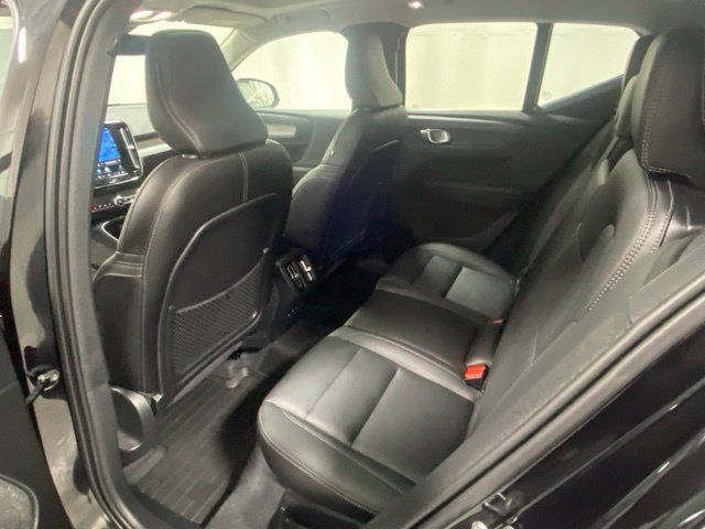 Certified 2024 Volvo XC40 B5 Core AWD/4WD image 13