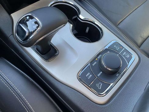 Used 2014 Jeep Grand Cherokee Overland w/ Advanced Technology Group image 25