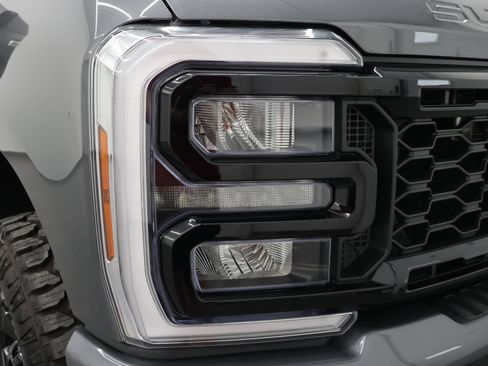 Used 2025 Ford F250 XLT w/ Black Appearance Package AWD/4WD image 25