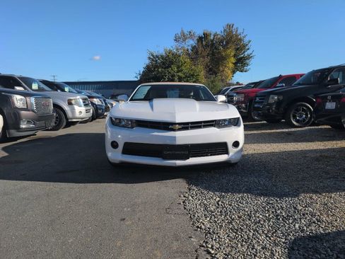 Used 2015 Chevrolet Camaro LT RWD image 3