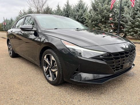 Used 2023 Hyundai Elantra SEL w/ Convenience Package image 33