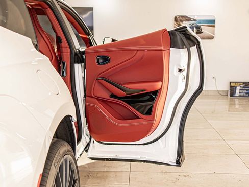 New 2026 Aston Martin DBX 707 image 40