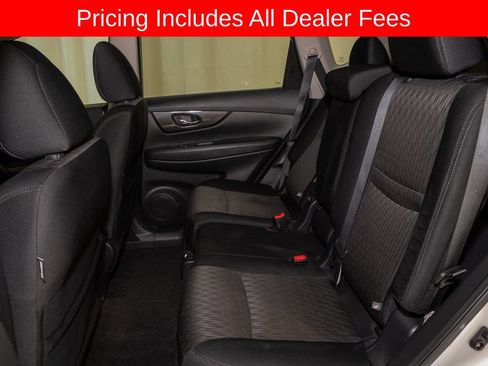 Used 2020 Nissan Rogue SV w/ Premium Package FWD image 9