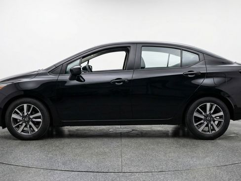 Used 2025 Nissan Versa SV FWD image 5