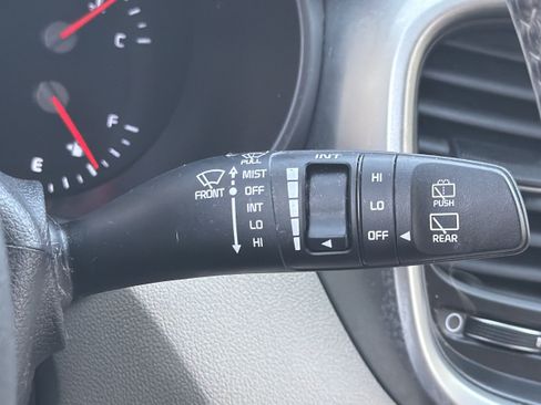 Used 2019 Kia Sorento EX FWD image 16