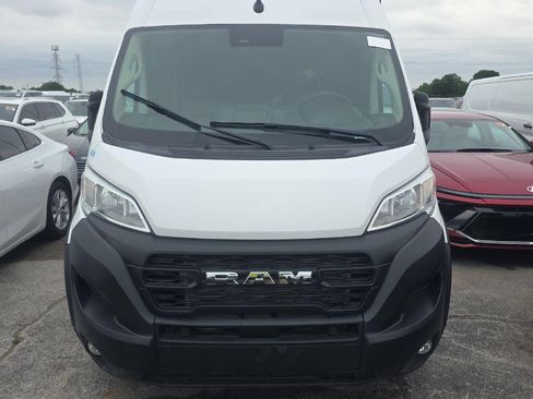 Used 2024 RAM ProMaster 2500 w/ Safety Group FWD image 3
