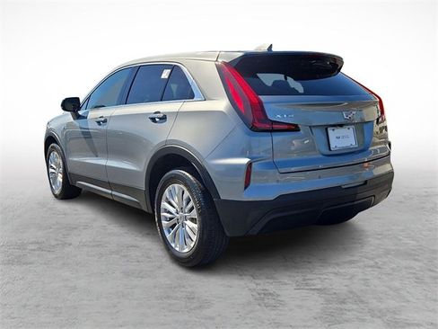 Certified 2024 Cadillac XT4 Luxury w/ LPO, Floor Liner Package image 6