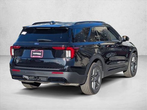 New 2026 Ford Explorer ST-Line w/ ST-Line Street Pack image 2