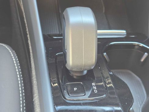 Used 2023 Volvo C40 P8 Recharge Ultimate AWD/4WD image 31