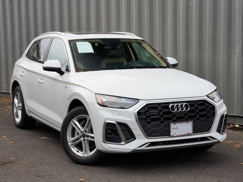 Used 2021 Audi Q5 e Prestige image 1