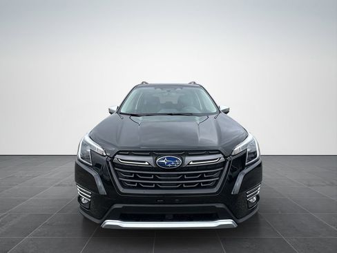 Used 2024 Subaru Forester Touring w/ Pop Package 2 image 9