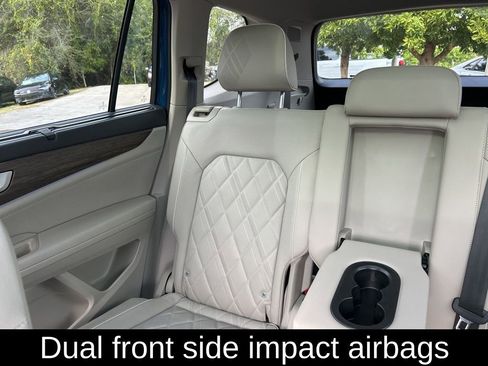 Certified 2025 Volkswagen Atlas SEL Premium R-Line image 12