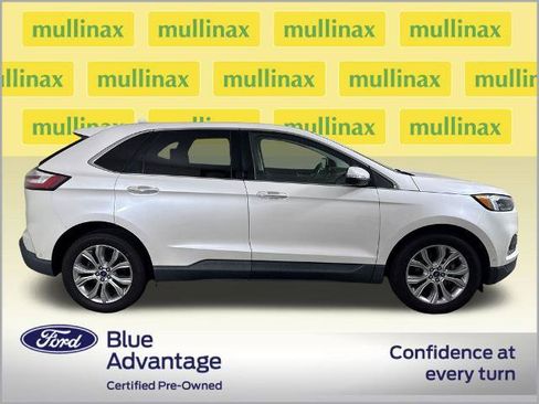 Certified 2019 Ford Edge Titanium w/ Equipment Group 301A FWD image 2