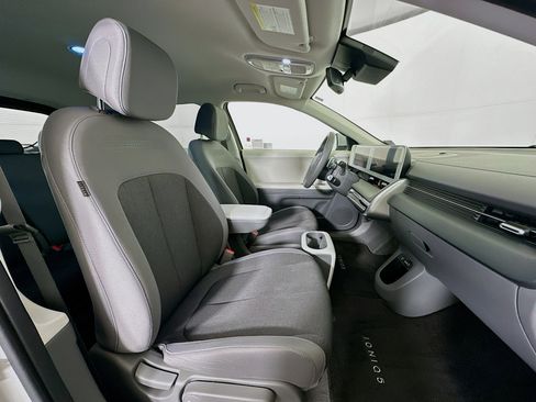 Used 2024 Hyundai Ioniq 5 SEL RWD image 31