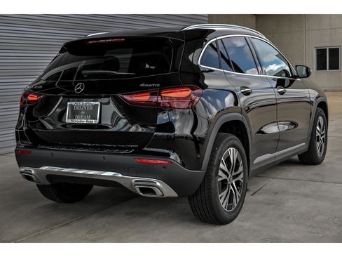Certified 2026 Mercedes-Benz GLA 250 4MATIC image 8