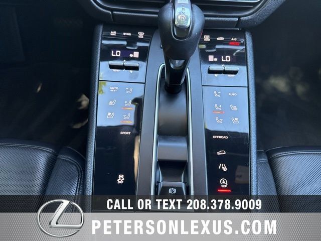Used 2022 Porsche Macan AWD/4WD image 15