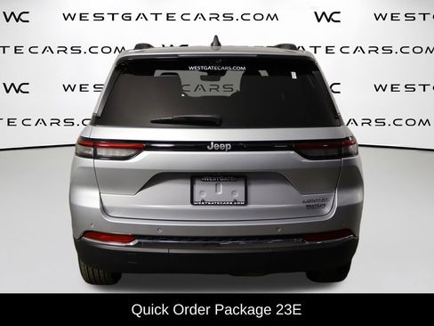Used 2024 Jeep Grand Cherokee Limited w/ Luxury Tech Group II RWD image 4