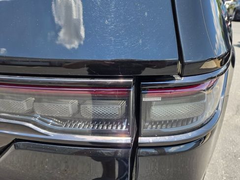 Used 2022 Jeep Grand Wagoneer Series II AWD/4WD image 18