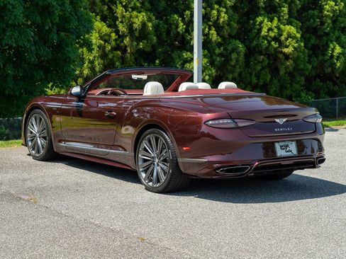 Used 2025 Bentley Continental GT Speed image 2