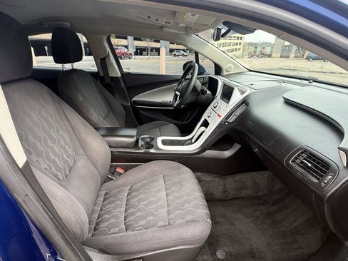 Used 2013 Chevrolet Volt FWD image 19