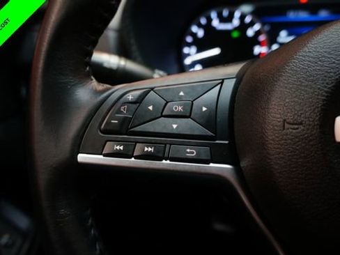 Certified 2022 Nissan Sentra SV FWD image 22