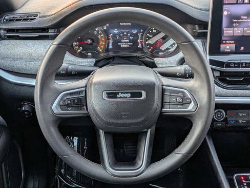 Used 2024 Jeep Compass Latitude AWD/4WD image 20