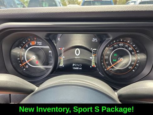 Certified 2025 Jeep Wrangler Sport AWD/4WD image 32