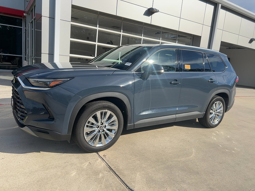 Used 2024 Toyota Grand Highlander AWD image 5